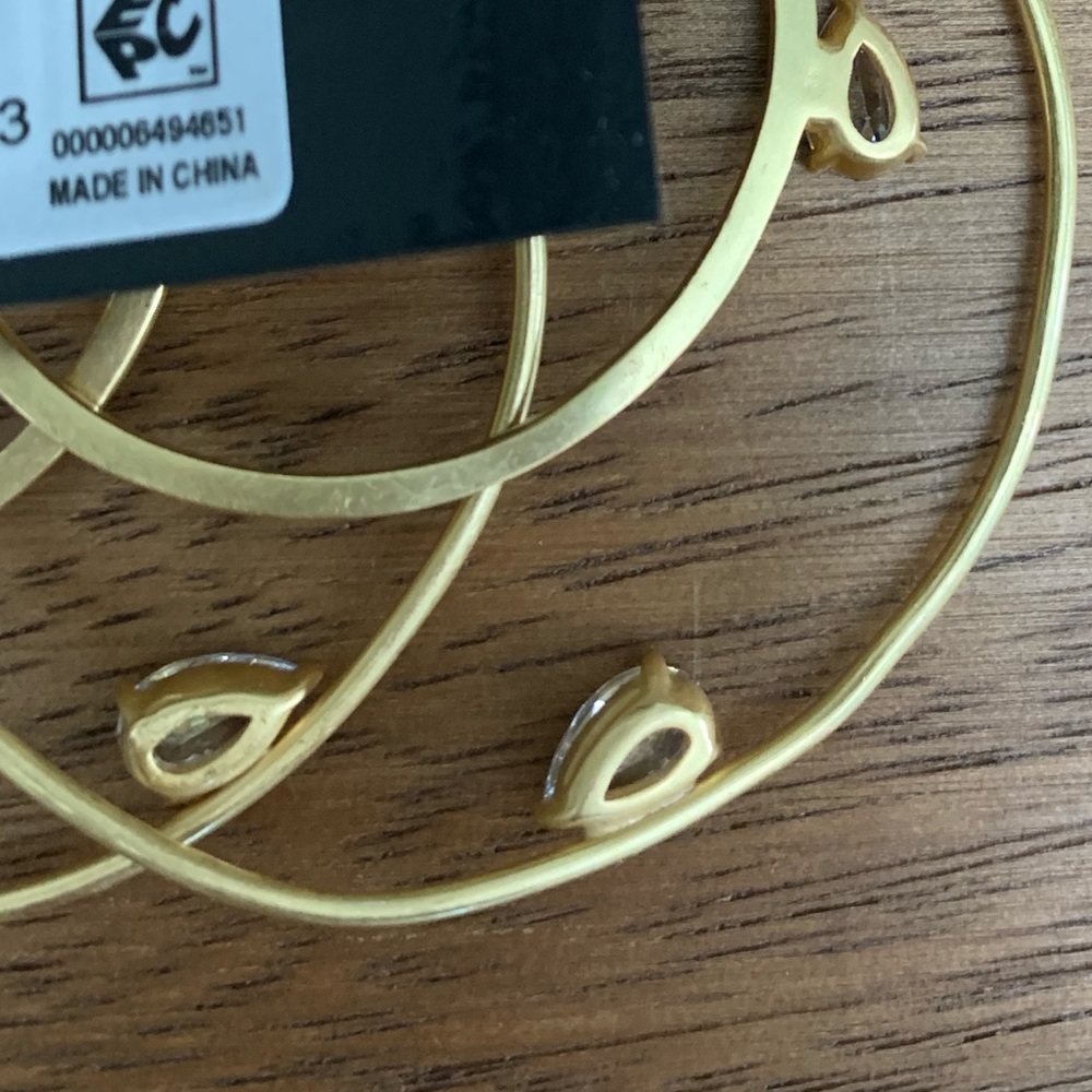 NWT Vince Camuto double hoop earrings - Picture 4 of 4